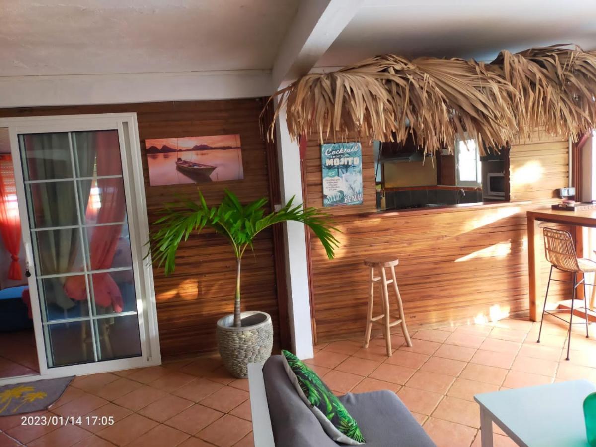 Douceur Des Hauteurs Bas De Villa, Piscine Privee 상트루스 외부 사진
